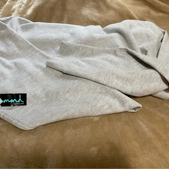 Men’s Crewneck sweater. Diamond Supply Co. Looney Tunes. New. - Picture 6 of 6